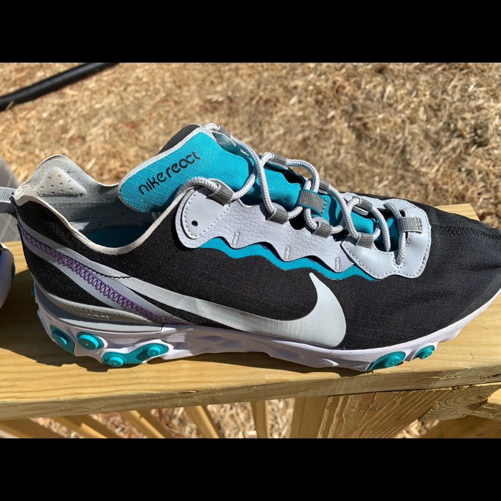 Nike element 55 “pure platinum” color way